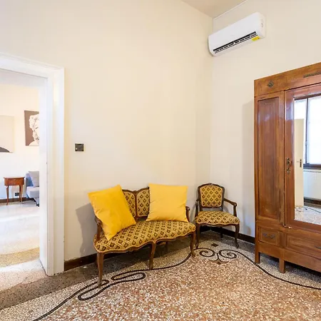 Vintage Charm & Color, And Spacious * ヴェネツィア